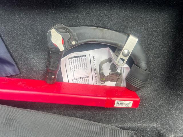 Volvo XC40 2.0 T4 R-Design