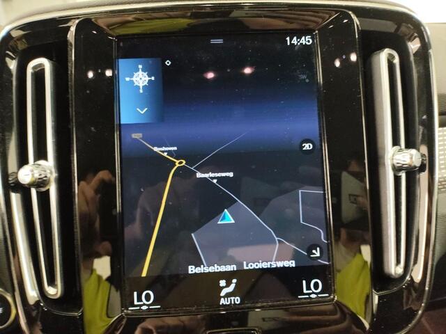 Volvo XC40 1.5 T2 R-Design | Adaptieve Cruise Control | Dode Hoek Detectie | Parkeer Camera | Parkeersensoren Voor en Achter |