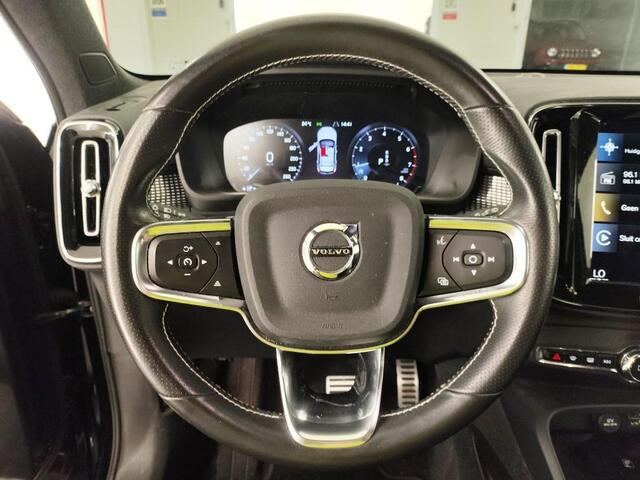 Volvo XC40 1.5 T2 R-Design | Adaptieve Cruise Control | Dode Hoek Detectie | Parkeer Camera | Parkeersensoren Voor en Achter |
