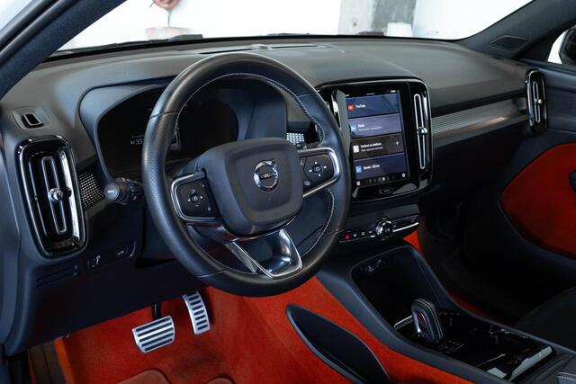 Volvo XC40 Recharge P8 AWD R-Design | Dealeronderhouden | Panoramadak | Stoelverwarming | Parkeersensoren achter | Parkeercamera | Adaptive cruise control | Warmtepomp | Adaptive cruise control | BLIS |