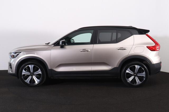 Volvo XC40 Recharge Twin Ultimate 78 kWh - Panorama/schuifdak - IntelliSafe Assist & Surround - Harman/Kardon audio - Verwarmde voorstoelen & stuur - Parkeersensoren voor & achter - Elektr. bedienb. voorstoelen met geheugen links - Warmtepomp - Extra getint glas - E