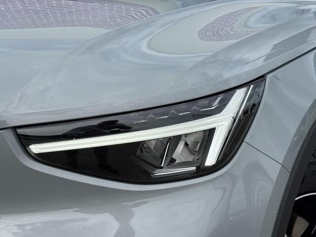 Volvo XC40 2.0 B4 Plus Dark | Nieuw Binnen | Trekhaak | Camera | Harman/Kardon | Keyless Entry/start | elektrisch verstelbare voorstoelen |