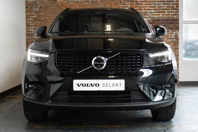 Volvo XC40 T5 Recharge Inscription | Harman Kardon Premium Audio | Panoramadak | 4-seizoenen banden | 360° parkeercamera | Stoeverwarming | BLIS | Adaptive Cruise Control | Parkeersensoren voor + achter | Navigatie
