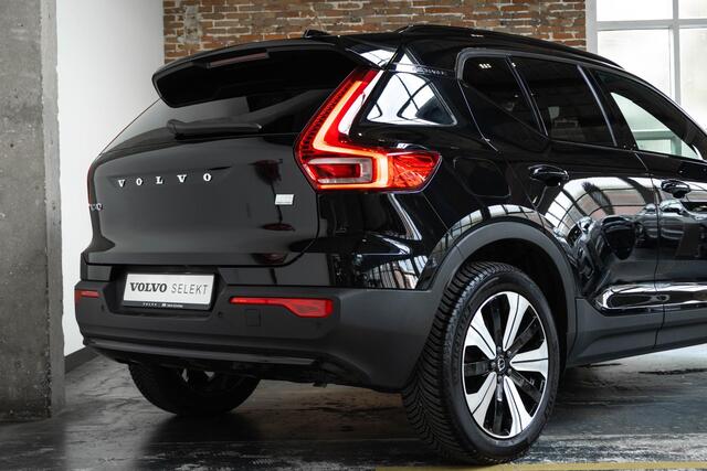 Volvo XC40 T5 Recharge Inscription | Harman Kardon Premium Audio | Panoramadak | 4-seizoenen banden | 360° parkeercamera | Stoeverwarming | BLIS | Adaptive Cruise Control | Parkeersensoren voor + achter | Navigatie