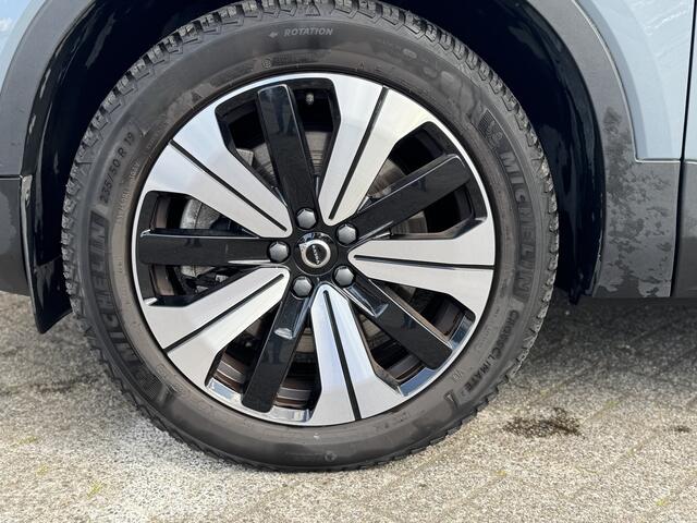 Volvo XC40 T4 Aut. Plug-in hybrid Ultimate Bright | Panoramadak | Harman Kardon | Parkeercamera | Trekhaak