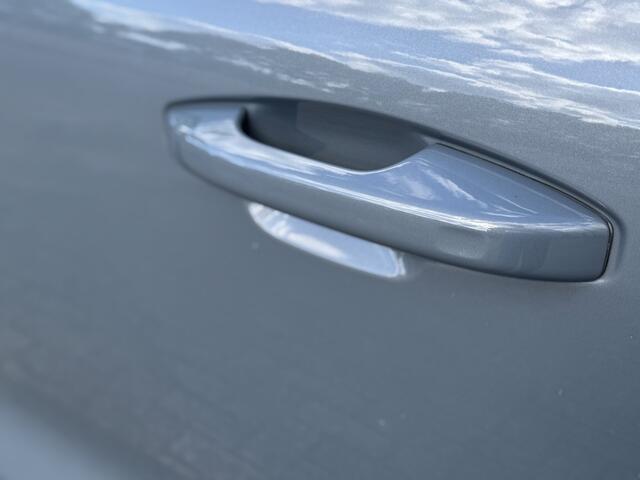 Volvo XC40 T4 Aut. Plug-in hybrid Ultimate Bright | Panoramadak | Harman Kardon | Parkeercamera | Trekhaak