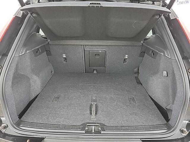 Volvo XC40 1.5 T3 Momentum Pro Camera Schuifdak Harman&Kardon