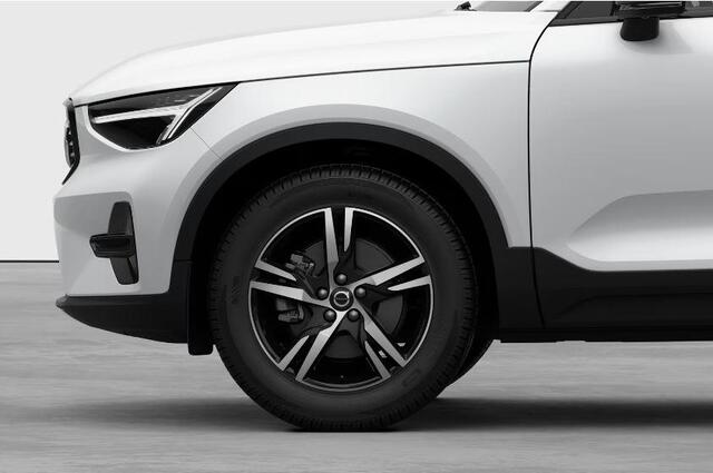 Volvo XC40 B4 211PK Automaat Plus Dark / Extra getint glas / Microtech/Nubuck / Camera achter