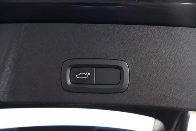 Volvo XC40 1.5 T3 | Geen import | Camera | Schuifdak | Carplay