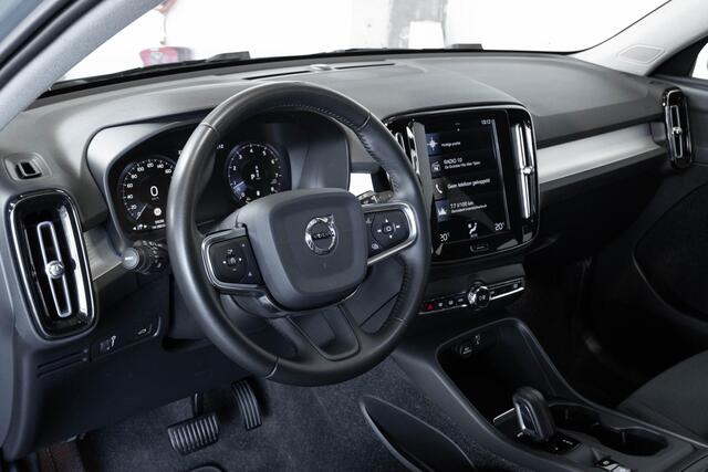 Volvo XC40 B4 Automaat Business Pro | Dealeronderhouden | Adaptive cruise control | BLIS | Parkeersensoren voor + achter | Parkeercamera | Volvo on Call | Navigatie | 18'' Lichtmetalen velgen