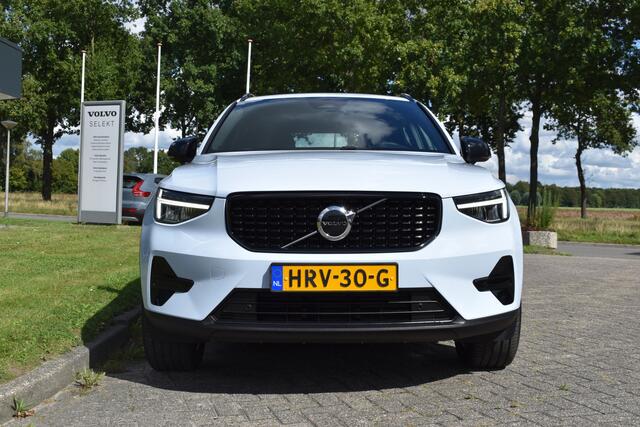 Volvo XC40 B4 211PK Automaat Plus Dark | Trekhaak | ACC | H&K | Blis | Stoel-Stuur Verwarming