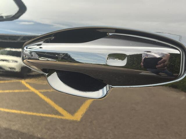 Volvo XC40 T4 Recharge R-Design | 360 Camera | Keyless | Stoelverwarming