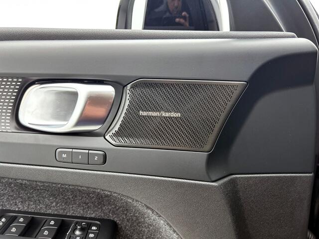 Volvo XC40 2.0 B4 Plus Black Edition | Panoramadak | 360 graden camera |