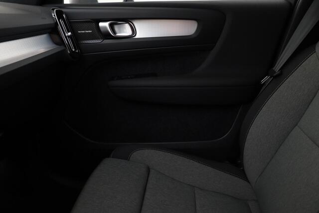 Volvo XC40 B3 (M-HYBRID) CORE BUSINESS EDITION -ADAP.CRUISE|360°CAM|HARMAN/KARDON|PRIVACY.GLAS|19"