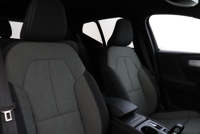 Volvo XC40 B3 (M-HYBRID) CORE BUSINESS EDITION -ADAP.CRUISE|360°CAM|HARMAN/KARDON|PRIVACY.GLAS|19"