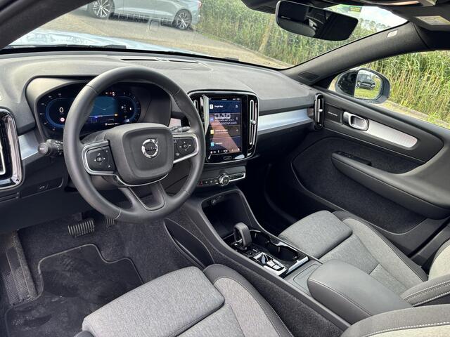 Volvo XC40 B4 Plus Dark | Trekhaak | Harman/Kardon | Stuurverwarming |