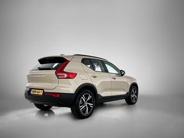 Volvo XC40 2.0 B4 Plus Dark