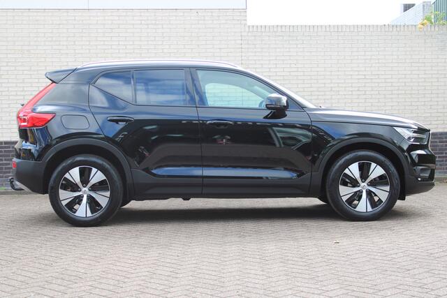 Volvo XC40 1.5 T3 Momentum | Trekhaak | Cruise control | Navigatie | Stoel-/Stuurverwarming