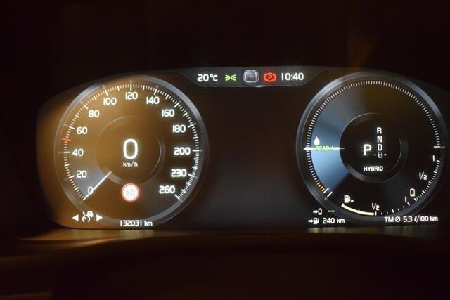 Volvo XC40 T5 262pk AUT7 Twin Engine Inscription Hybr. Adapt. Cruise/ Camera 360°/ Stoel verw. V+A/ Stuur verw./ Leer/ Navi/ CarPlay