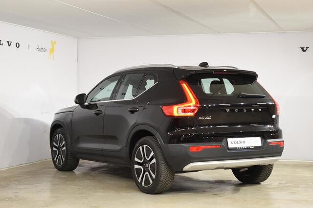 Volvo XC40 T5 262PK Automaat Plug-in Hybrid Inscription / Navigatie / Leren bekleding / Parkeersensoren v+a / Achteruitrijcamera / Cruise Control / Elektrische achterklep / 19" LM-Velgen
