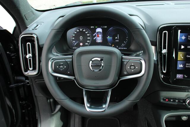 Volvo XC40 1.5 T2 Plus Dark