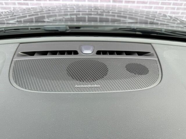 Volvo XC40 Recharge P8 AWD R-Design | Lounge Pack | Power Seats | Trekhaak | Warmtepomp | Schuifkanteldak | 20" | 360 Camera |