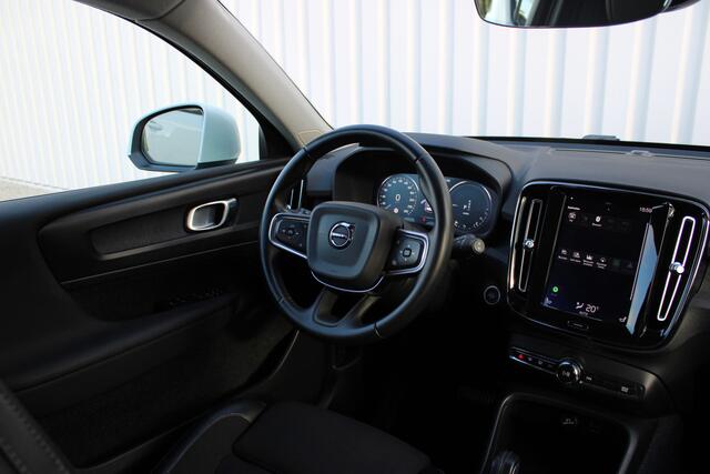 Volvo XC40 1.5 T5 Twin Engine Momentum Pro | Incl. 12 maanden garantie | 100% onderhouden | Cruise control | Climate control | Apple carplay/Android auto | Parkeercamera | Stoelverwarming |