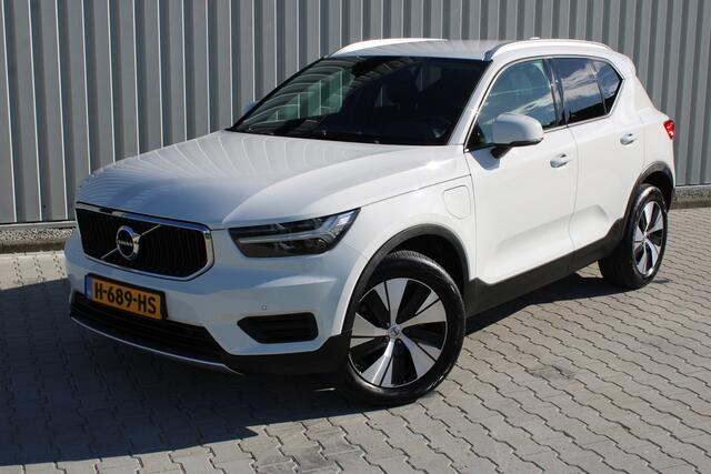 Volvo XC40 1.5 T5 Twin Engine Momentum Pro | Incl. 12 maanden garantie | 100% onderhouden | Cruise control | Climate control | Apple carplay/Android auto | Parkeercamera | Stoelverwarming |