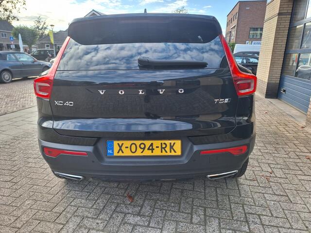 Volvo XC40 2.0 T5 AWD R-Design