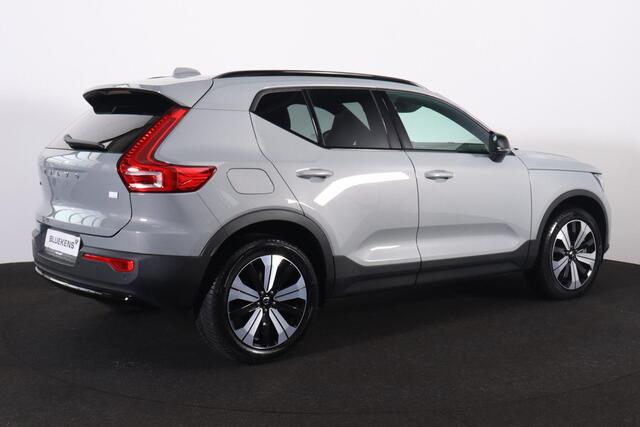 Volvo XC40 T5 Recharge Plus Dark - IntelliSafe Assist - 360º Camera - Harman/Kardon audio - Verwarmde voorstoelen & stuur - Parkeersensoren voor & achter - Elektr. bedienb. voorstoelen met geheugen links - Extra getint glas - 19' LMV