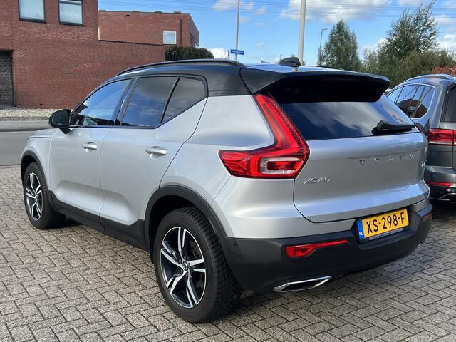 Volvo XC40 2.0 T4 Automaat 190 pk AWD R-Design Navigatie Trekhaak 2000 kg Panoramadak ACC Pilot Assist 360 Camera Vol Leder Elek stoelen Standkachel Apple Carplay Vol Opties NL Auto 4-WD