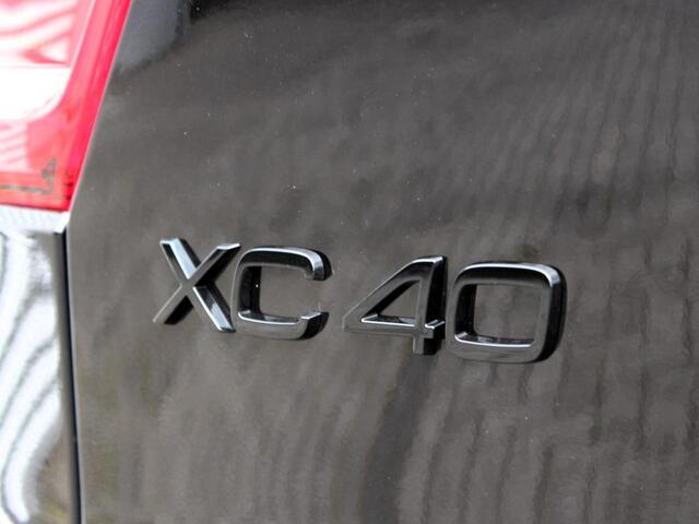 Volvo XC40 2.0 B4 Plus Black Edition Automaat / Panoramadak / Privacy Glass / Microtech Nubuck bekleding / Google Maps