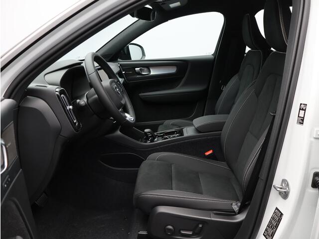 Volvo XC40 2.0 B4 Plus Black Edition / Nubuck Bekleding / Harman Kardon / Stoel+Stuurverwarming / Adaptive Cruise / Pilot Assist / BLIS / Keyless /