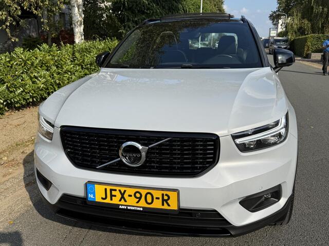 Volvo XC40 T5 Recharge R-Design 262PK PanooTrekhaak
