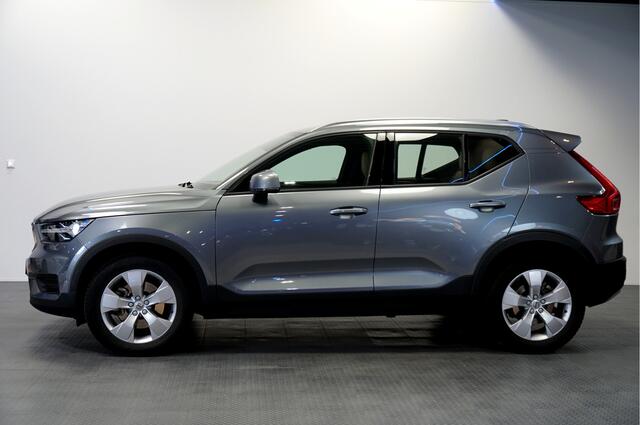 Volvo XC40 2.0 T4 140kW/190pk Aut8 Momentum Pro ADAPT.CRUISE + PILOT ASSIST + AMBER LEDER + LED KOPLAMPEN + 360 CAMERA + PARKSENSOREN V&A + KEYLESS ENTRY&GO + EL. ACHTERKLEP + LANE ASSIST + BLIS + PARKSENSOREN V&A + 18" LM-VELGEN!!