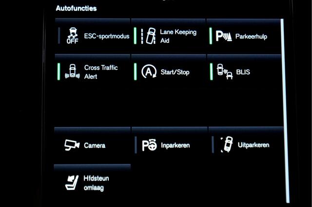 Volvo XC40 2.0 T4 140kW/190pk Aut8 Momentum Pro ADAPT.CRUISE + PILOT ASSIST + AMBER LEDER + LED KOPLAMPEN + 360 CAMERA + PARKSENSOREN V&A + KEYLESS ENTRY&GO + EL. ACHTERKLEP + LANE ASSIST + BLIS + PARKSENSOREN V&A + 18" LM-VELGEN!!
