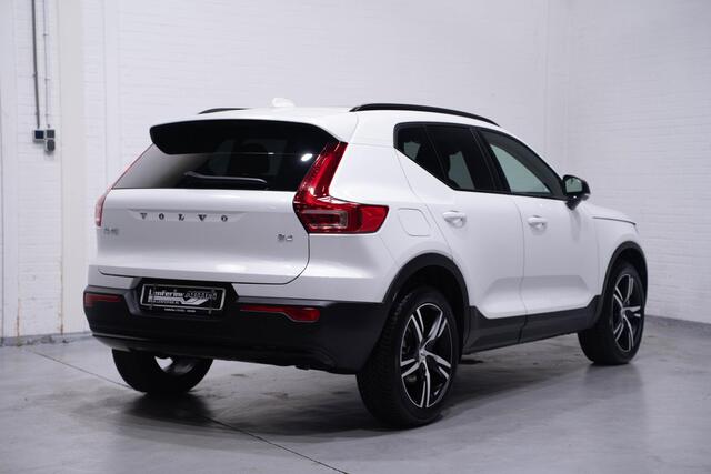 Volvo XC40 2.0 B4 Ultra Dark Harman Kardon Panodak Apple Carplay Camera 360 Velgen 20 inch