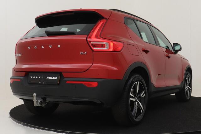 Volvo XC40 B4 (M-HYBRID) PLUS DARK -CAMERA|ADAP.CRUISE|VERW.VOORRUIT|TREKHAAK|HARMAN/KARDON