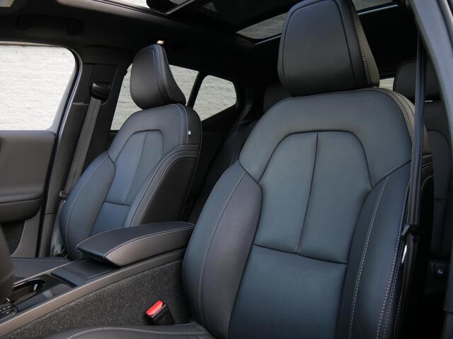 Volvo XC40 RECHARGE P8 AWD R-DESIGN/ PANORAMADAK/ LEER/ 360°CAMERA/ BLIS/