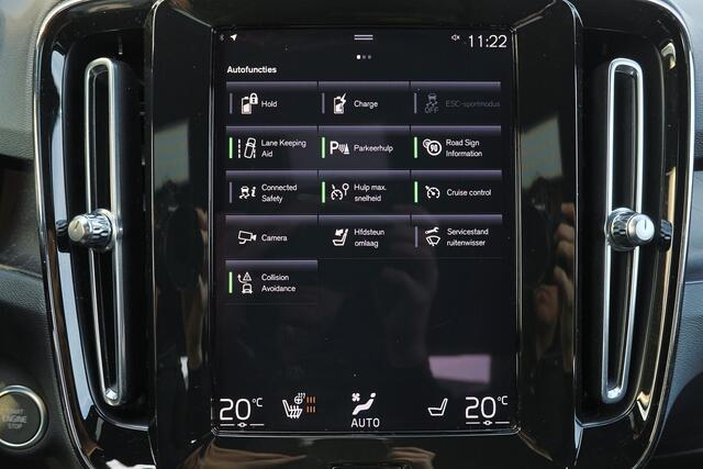 Volvo XC40 T5 Recharge Plus Dark - IntelliSafe Assist - 360º Camera - Harman/Kardon audio - Verwarmde voorstoelen & stuur - Parkeersensoren voor & achter - Elektr. bedienb. voorstoelen met geheugen links - Draadloze tel. lader - Extra getint glas - 19' LMV