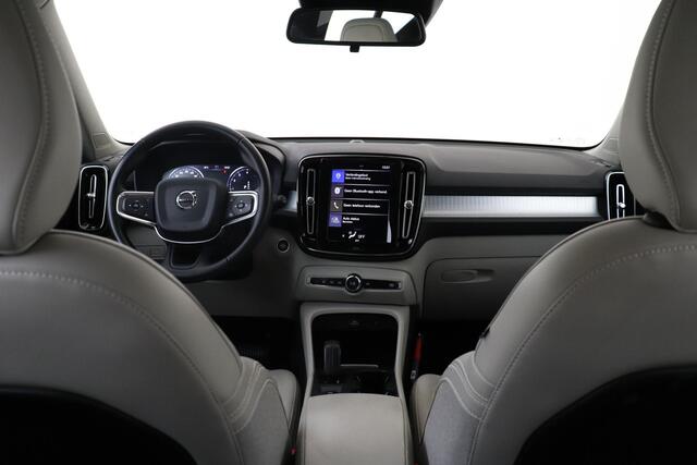 Volvo XC40 T4 AUT. MOMENTUM -TREKHAAK|PDC|CRUISE|18"|AUTOMAAT