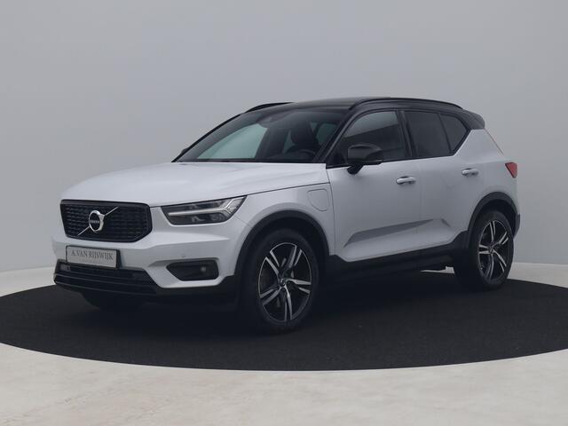 Volvo XC40 1.5 T4 Recharge R-Design | PANO | CAMERA | KEYLESS | STOEL- EN STUURVERW. | TREKHAAK