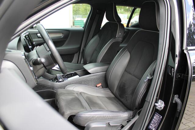 Volvo XC40 Recharge P8 AWD R-Design | Trekhaak | Parkeer camera | BLIS |