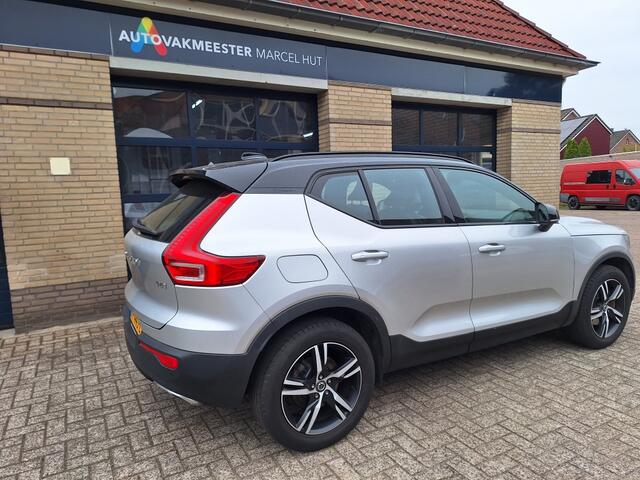 Volvo XC40 2.0 T4 R-Design