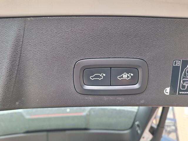 Volvo XC40 2.0 T4 R-Design