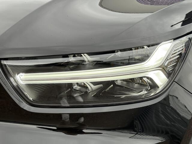 Volvo XC40 1.5 T2 R-Design | LED | Panorama Schuifdak | Stoel + Stuurverwarming | Blis | Adaptieve Cruise controle | Camera | Panorama dak | Zitvlak verlengers | Elektrische achter klep |
