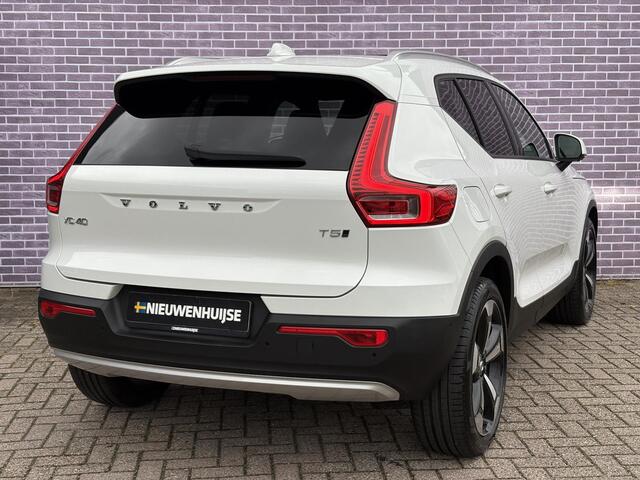 Volvo XC40 2.0 T5 AWD Intro Edition | 360 Camera | Trekhaak | 2100KG trekgewicht | Schuif/kantel panoramadak | Keyless entry/start | Harman/kardon | Stoel/stuur verwarming | Standkachel | Volvo on Call |