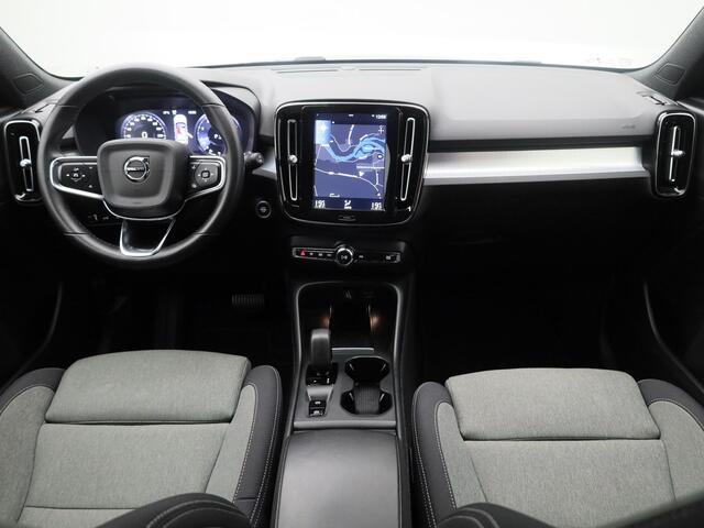 Volvo XC40 1.5 T2 Momentum Core | CAMERA | KEYLESS