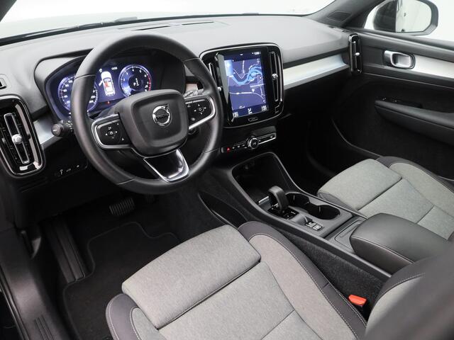 Volvo XC40 1.5 T2 Momentum Core | CAMERA | KEYLESS
