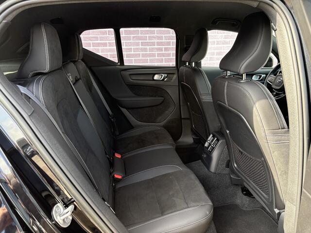 Volvo XC40 1.5 T4 Plug-in hybrid Plus Dark | Facelift | BLIS | Adaptieve Cruise controle | 360º Camera | Microtech bekleding | LED | Stoel + Stuur verwarming | elektrisch bedienbare voor stoelen |